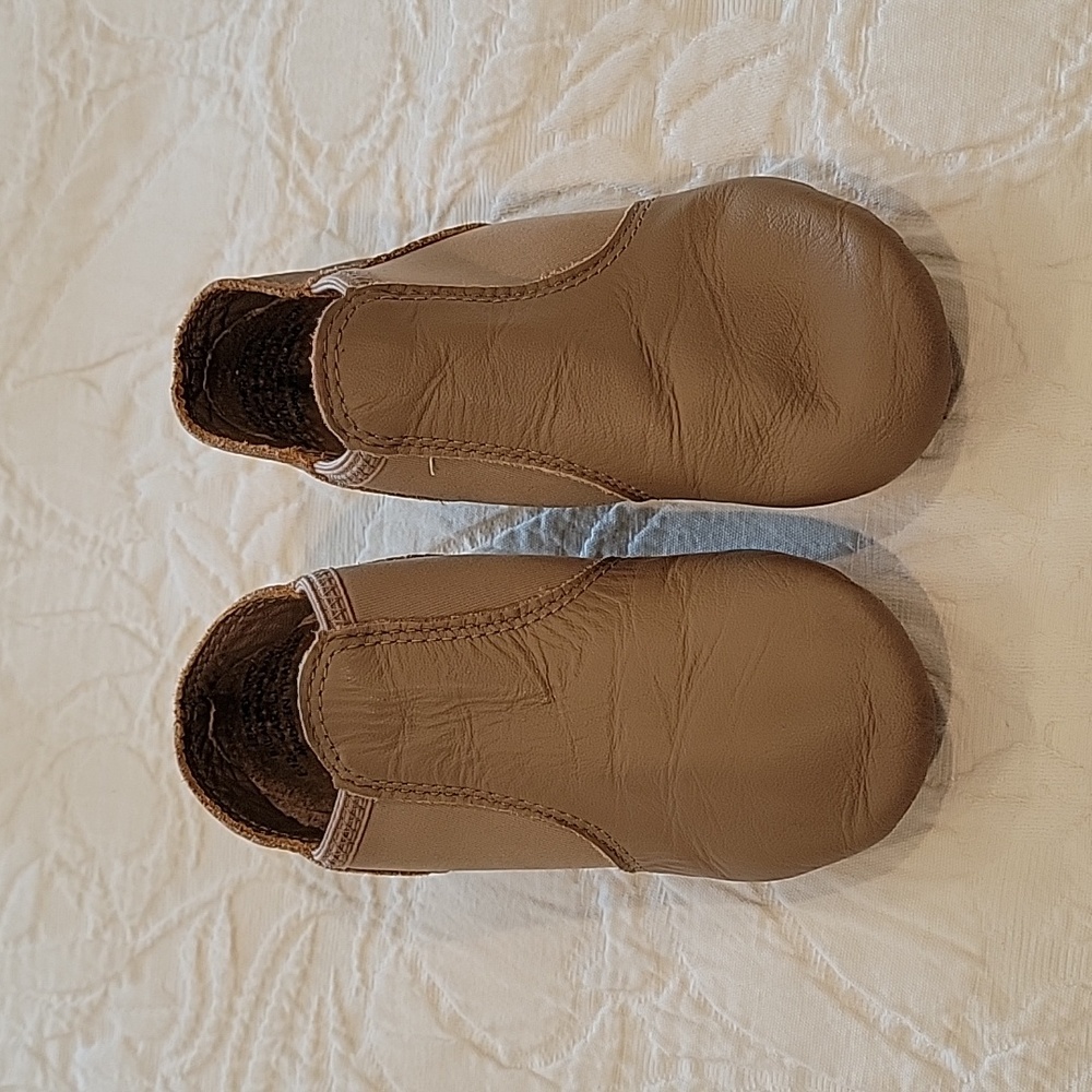 Capezio Jazz Shoes, Size 11.5, E-Series Style EJ2, Caramel
